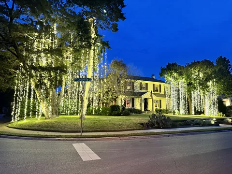 Installation cost guide — The Christmas Lights Experts